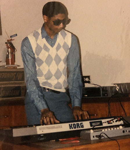 Young David on Korg keyboard